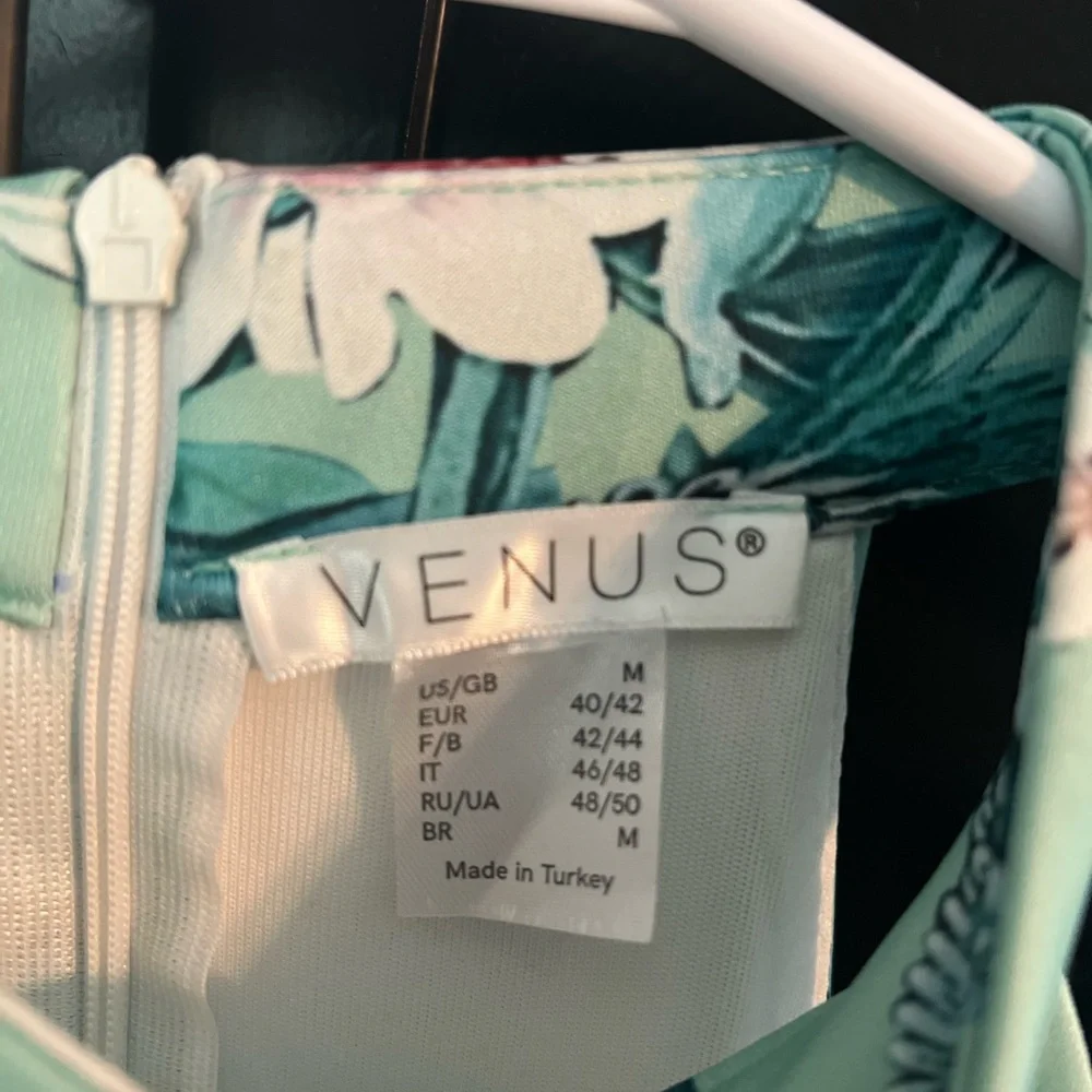 Halter style green flower dress Medium by Venus - Picture 7 of 17